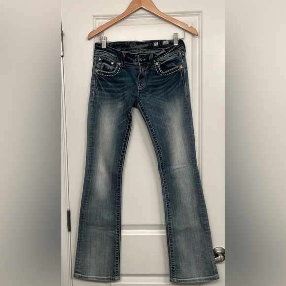 Buckle Miss Me Jeans - Picture 1 of 3